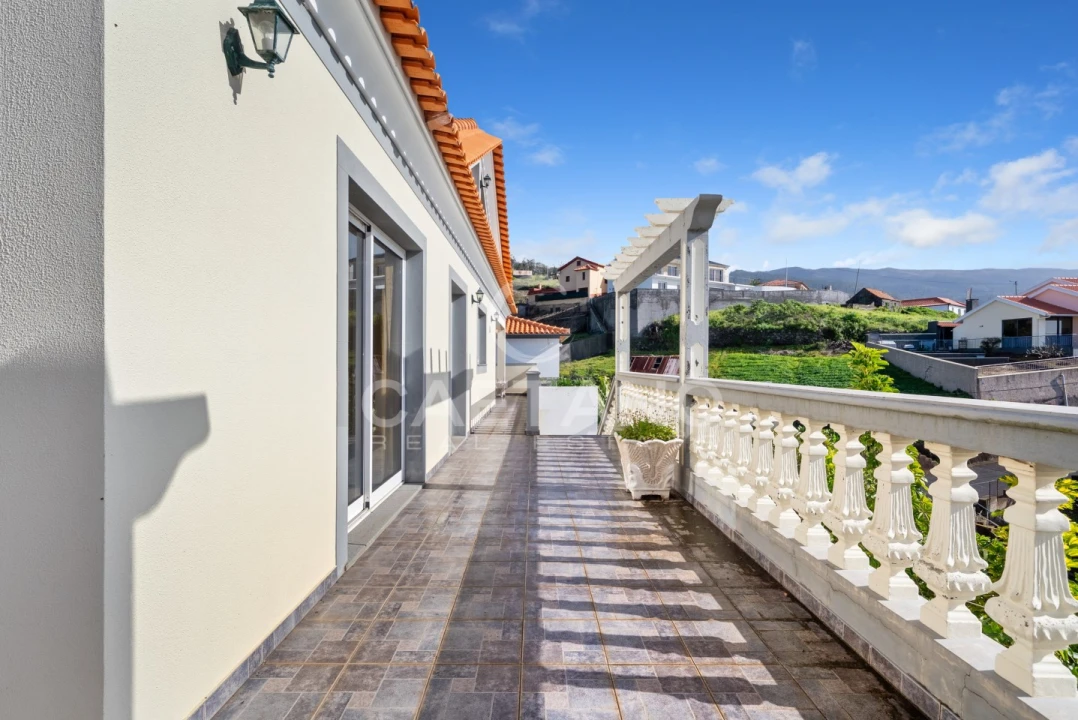 Moradia T4 para Venda em Estreito da Calheta Foto 30