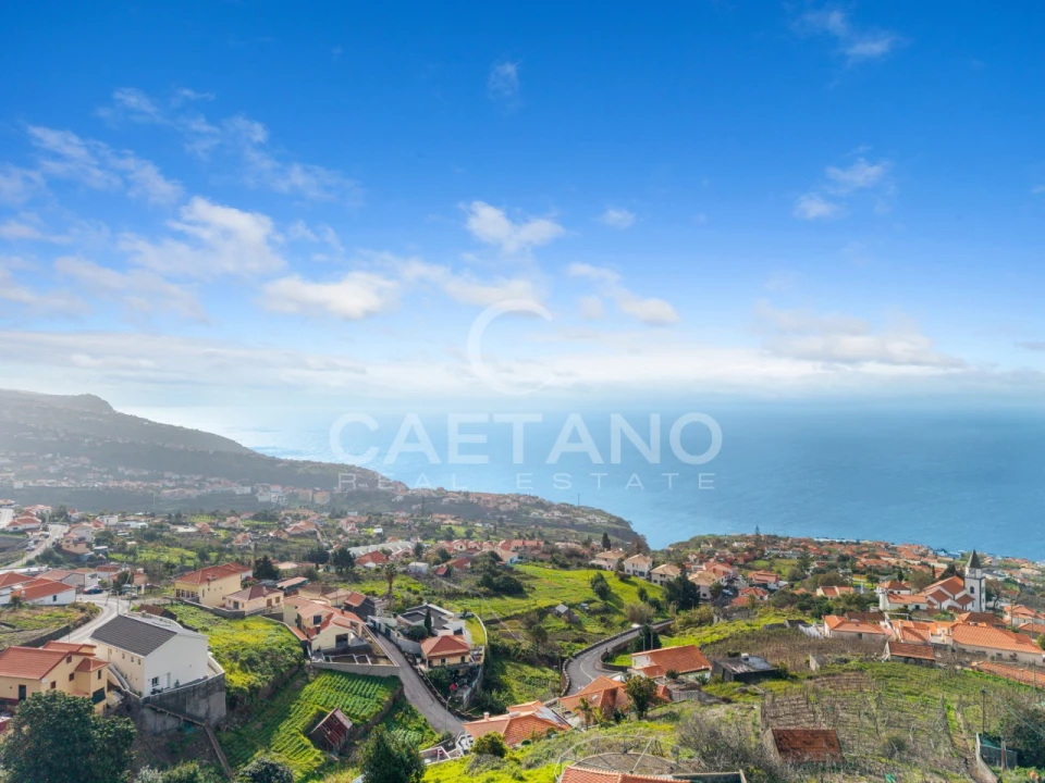 Moradia T4 para Venda em Estreito da Calheta Foto 7