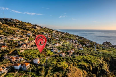 Moradia T4 para Venda em Ribeira Brava