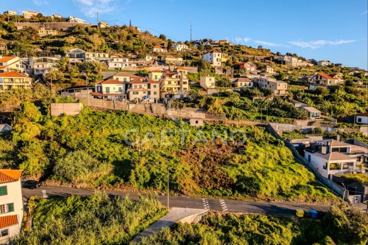 Moradia T4 para Venda em Ribeira Brava Foto 7