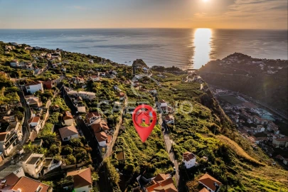 Moradia T4 para Venda em Ribeira Brava