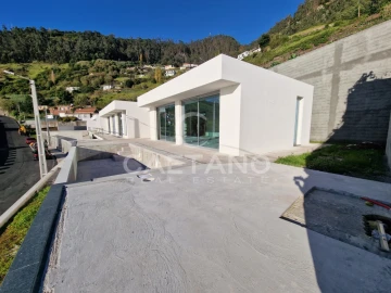 Moradia T3 para Venda em Arco da Calheta