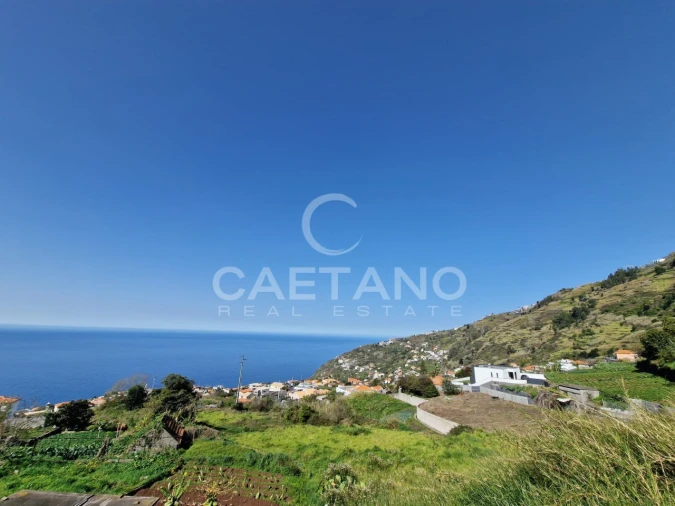 Moradia T3 para Venda em Arco da Calheta Foto 4