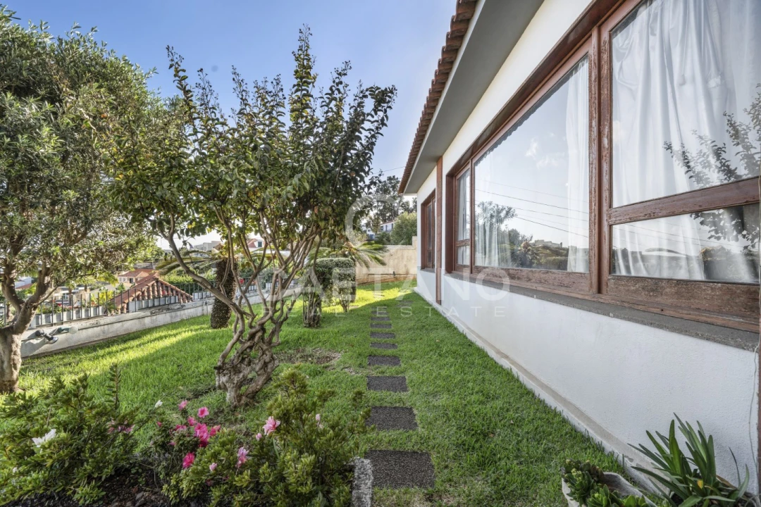 Moradia T5 para Venda em São Martinho Foto 9