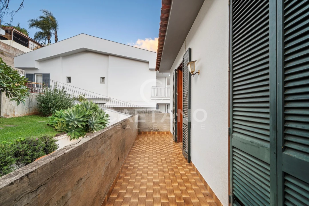 Moradia T5 para Venda em São Martinho Foto 65