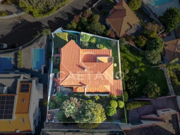 Moradia T5 para Venda em São Martinho