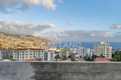 Moradia T5 para Venda em São Martinho