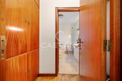 Moradia T5 para Venda em São Martinho