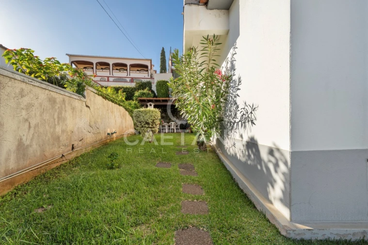Moradia T5 para Venda em São Martinho Foto 13
