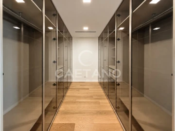 Apartamento T4 para Venda em São Martinho