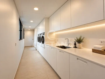 Apartamento T4 para Venda em São Martinho