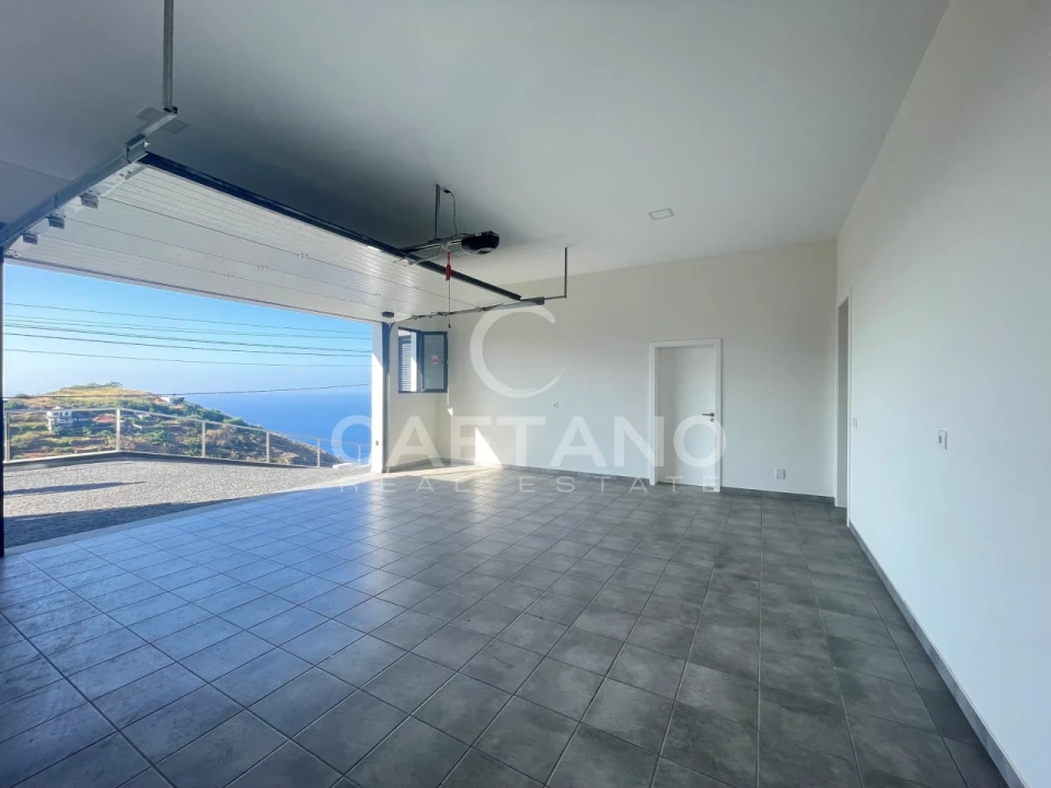 Moradia T3 para Venda em Ribeira Brava Foto 5