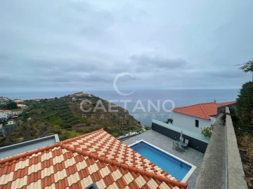 Moradia T3 para Venda em Ribeira Brava
