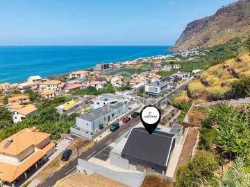Moradia T4 para Venda em Paul do Mar