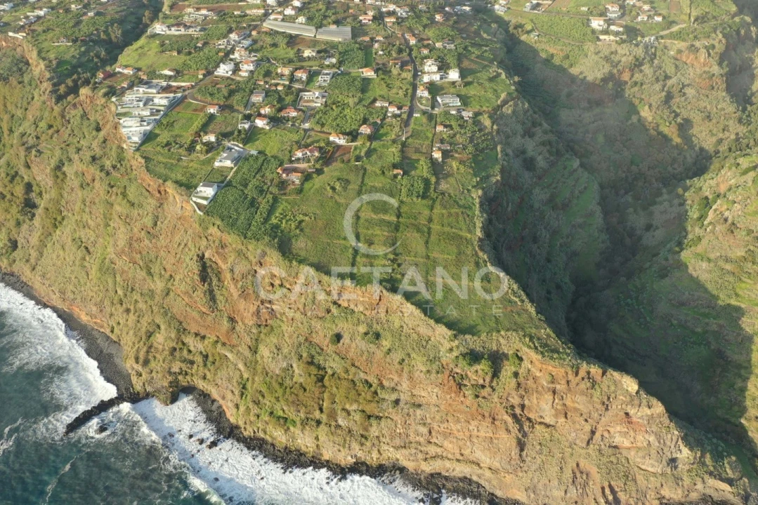 Moradia T3 para Venda em Calheta Foto 3