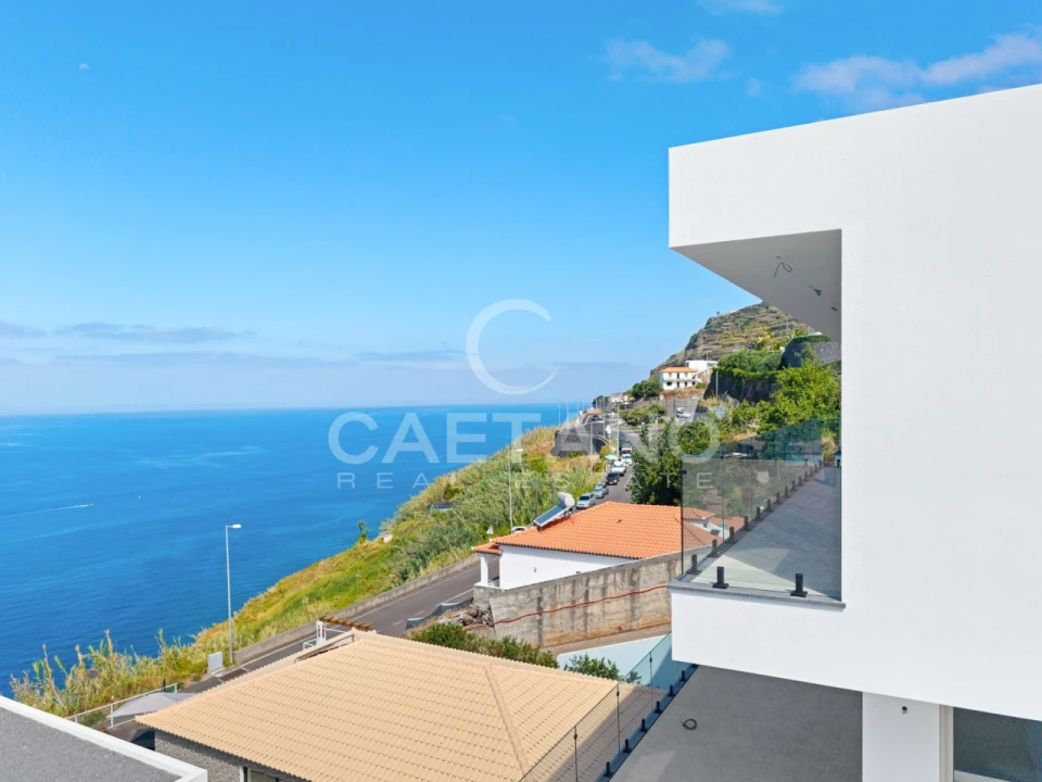 Moradia T3 para Venda em Arco da Calheta Foto 46
