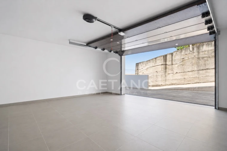 Moradia T3 para Venda em Arco da Calheta Foto 44