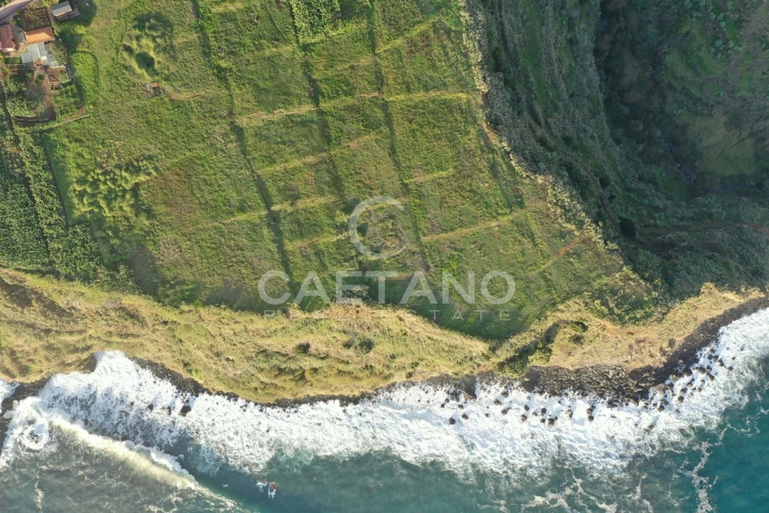 Moradia T3 para Venda em Arco da Calheta Foto 21