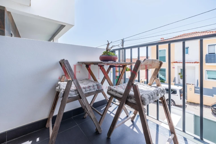 Apartamento T3 para Venda em São Domingos de Rana Foto 33