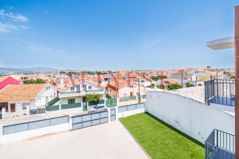 Apartamento T3 para Venda em São Domingos de Rana Foto 40