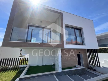 Moradia T3 para Venda em Cascais e Estoril