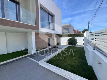 Moradia T3 para Venda em Cascais e Estoril