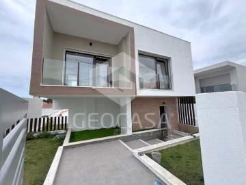 Moradia T3 para Venda em Cascais e Estoril