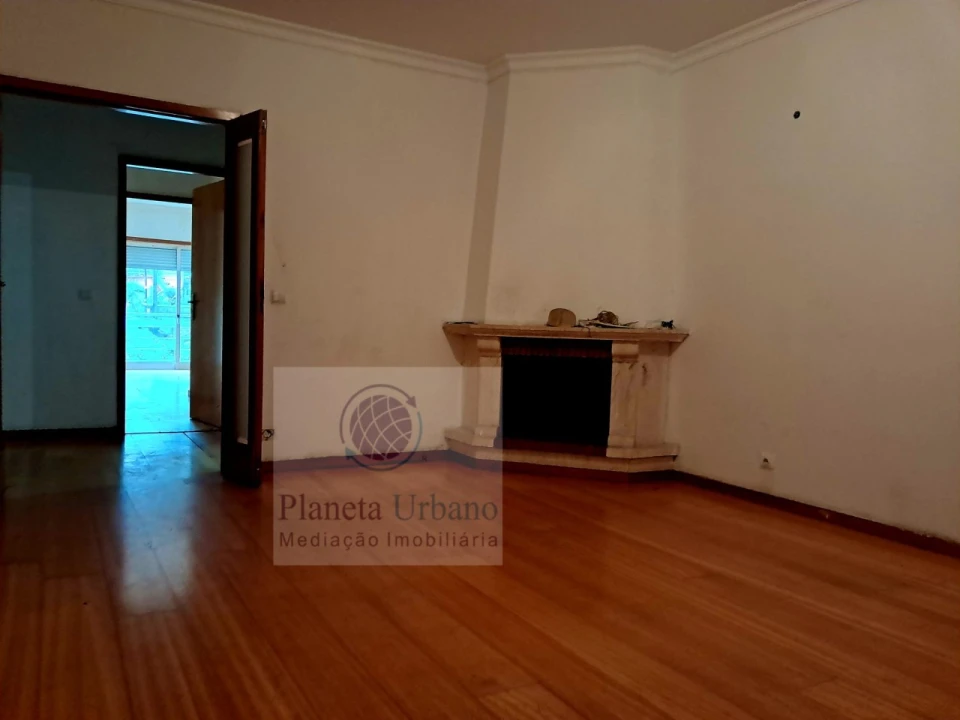 Apartamento T2 para Venda em Baltar Foto 3