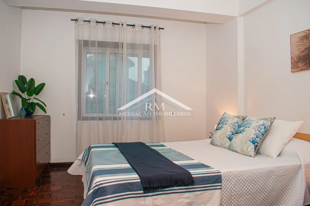 Apartamento T4 para Venda em Vila Praia de Ancora Foto 15