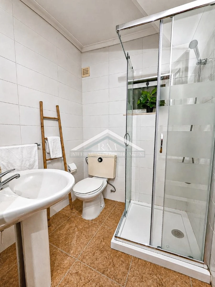 Apartamento T4 para Venda em Vila Praia de Ancora Foto 24