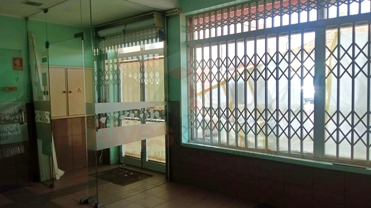 Loja para Venda em Custóias, Leça do Balio e Guifões Foto 2