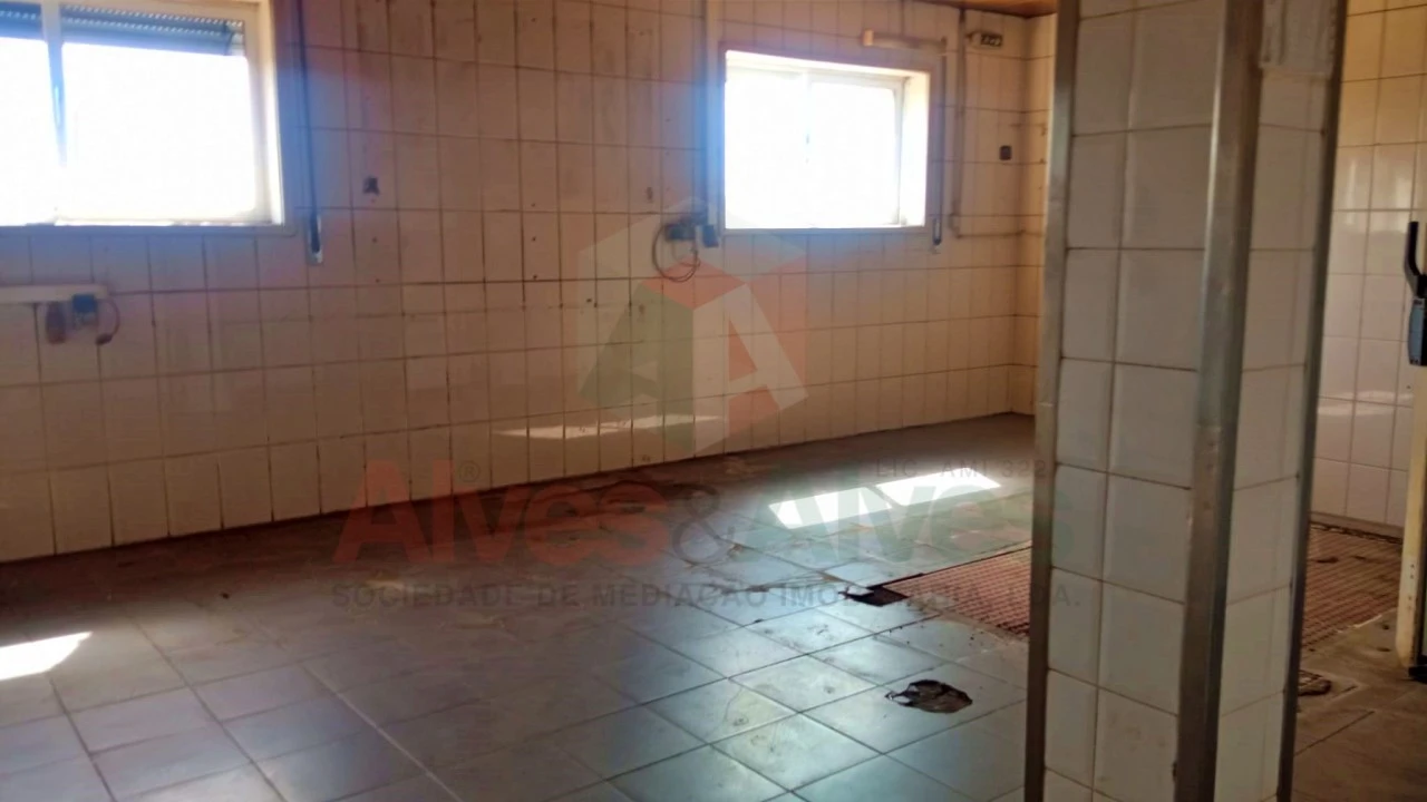 Loja para Venda em Custóias, Leça do Balio e Guifões Foto 5