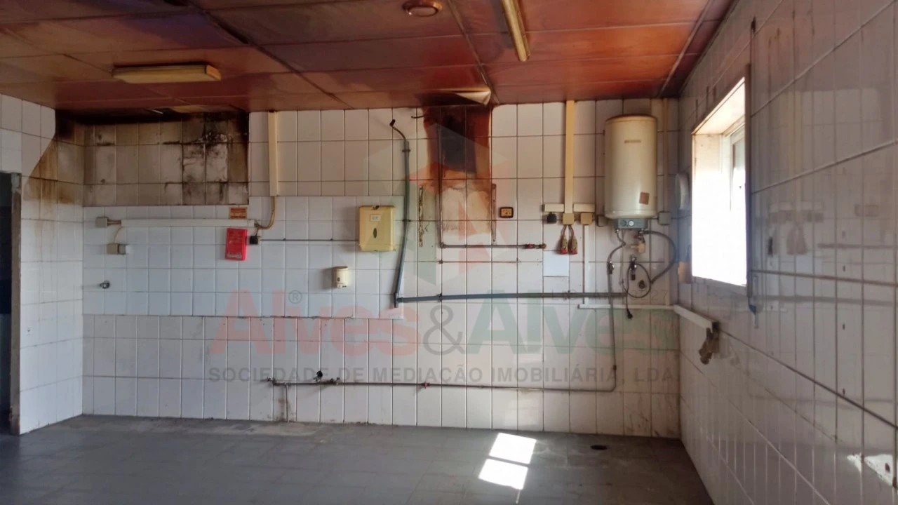 Loja para Venda em Custóias, Leça do Balio e Guifões Foto 6