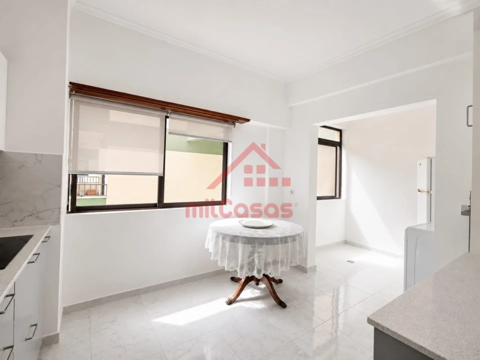 Apartamento T2 para Arrendamento em Lumiar Foto 10