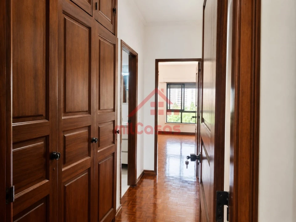 Apartamento T2 para Arrendamento em Lumiar Foto 18