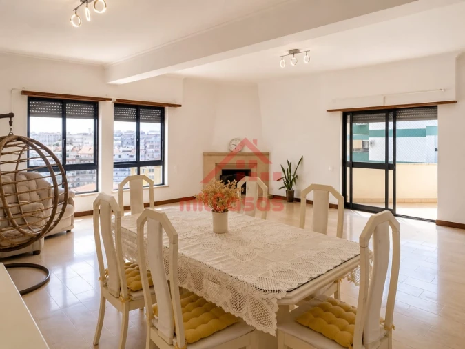 Apartamento T2 para Arrendamento em Lumiar Foto 2