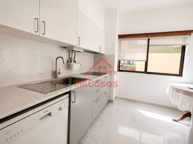 Apartamento T2 para Arrendamento em Lumiar Foto 9
