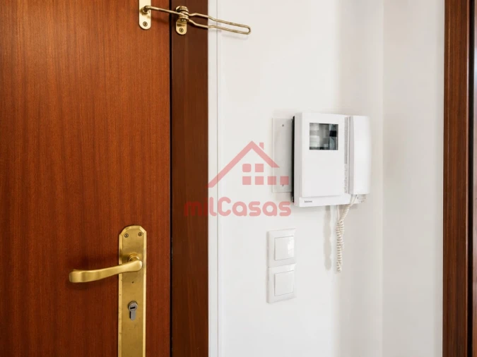 Apartamento T2 para Arrendamento em Lumiar Foto 25