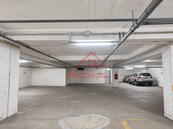 Apartamento T2 para Arrendamento em Lumiar Foto 26