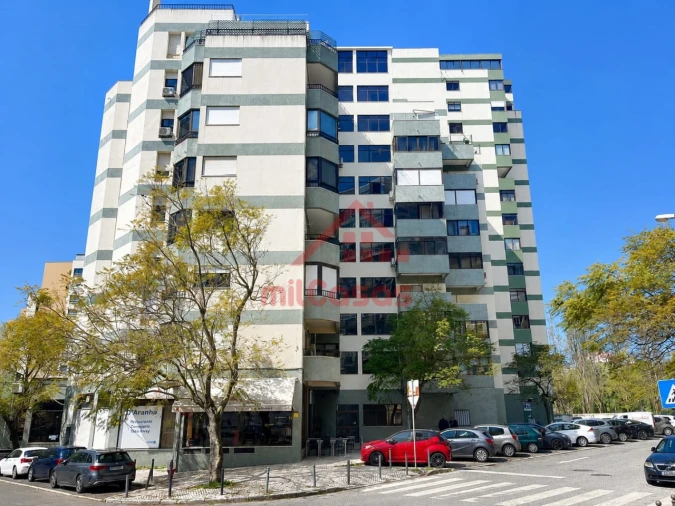 Apartamento T2 para Arrendamento em Lumiar Foto 29