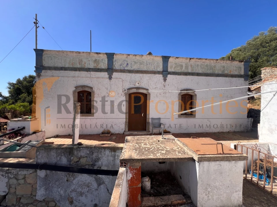 Moradia T2 para Venda em Loule (São Sebastião) Foto 5