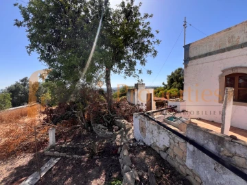 Moradia T2 para Venda em Loule (São Sebastião)
