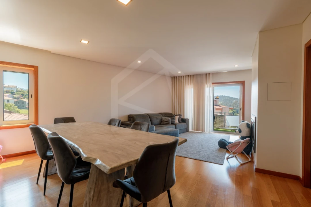 Apartamento T3 para Venda em Carregosa Foto 1