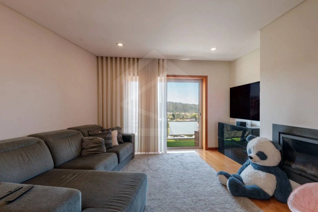 Apartamento T3 para Venda em Carregosa Foto 9