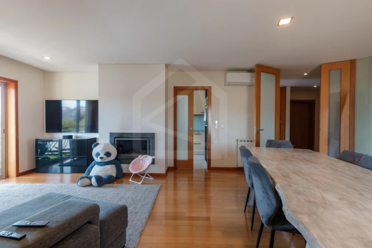 Apartamento T3 para Venda em Carregosa Foto 8