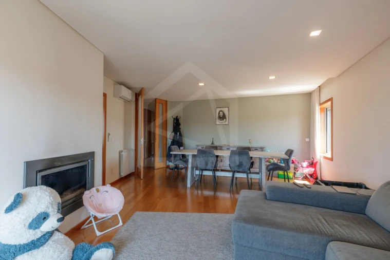 Apartamento T3 para Venda em Carregosa Foto 10