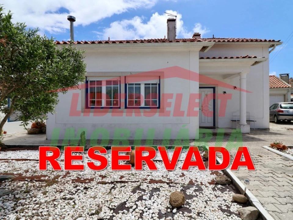 Moradia T3 para Venda em Silveira Foto 1