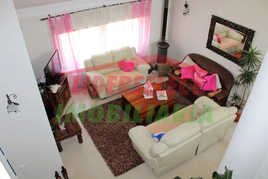 Moradia T3 para Venda em Silveira Foto 5
