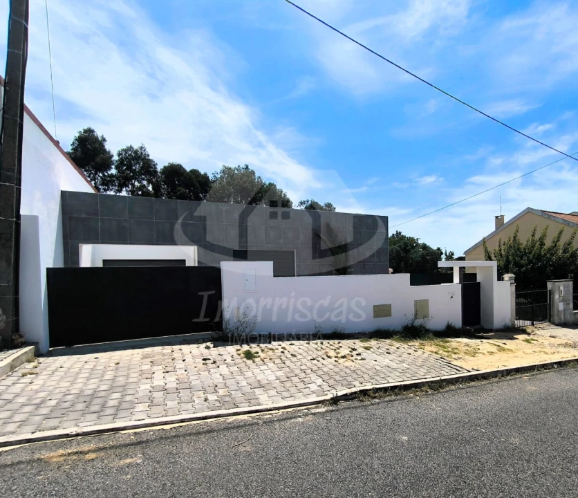 Moradia T3 para Venda em Charneca de Caparica e Sobreda Foto 14