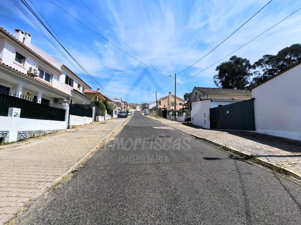 Moradia T3 para Venda em Charneca de Caparica e Sobreda Foto 15